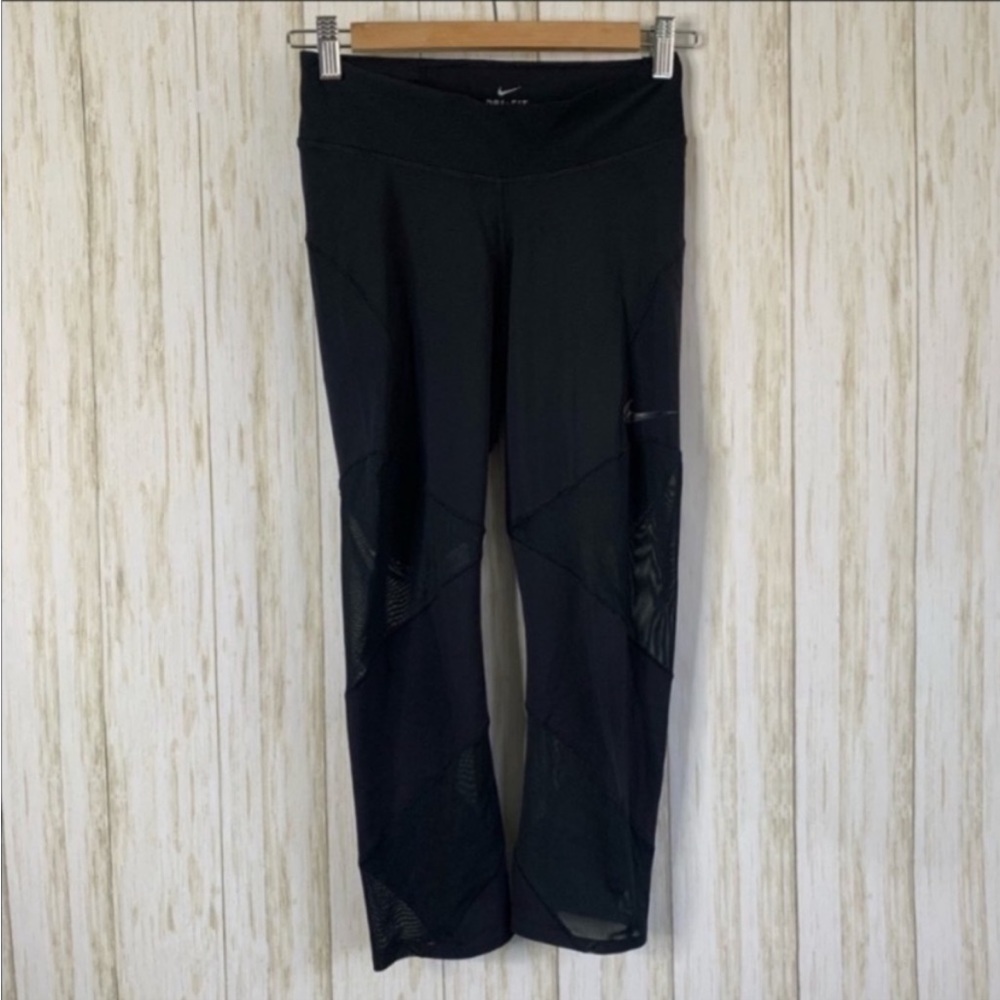 Nike Dri Fit Mesh Leggings Capris Yoga
Athletic Small Black